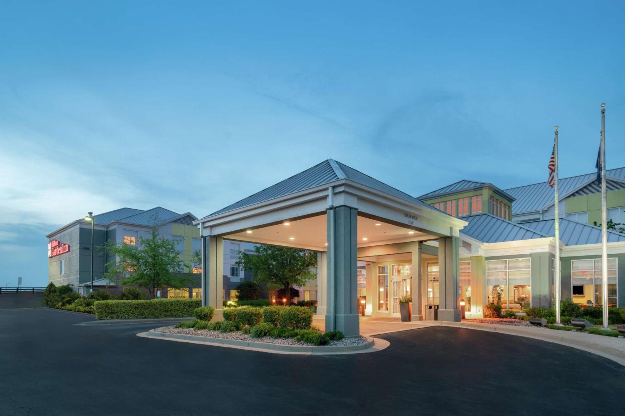 Hilton Garden Inn Louisville East Exterior foto